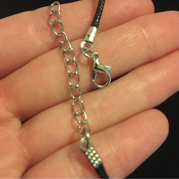 Solid Black Synthetic Crystal Point Stone Necklace - Picture 3 of 6